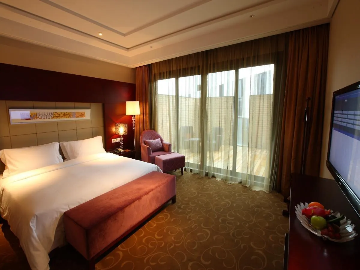 Hotel Suzhou Qingshan Conference Center