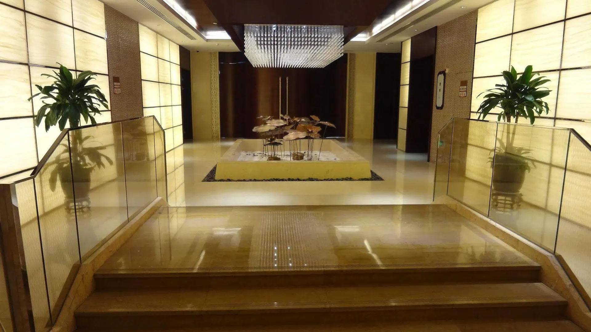 ***** Hotel Suzhou Qingshan Conference Center China